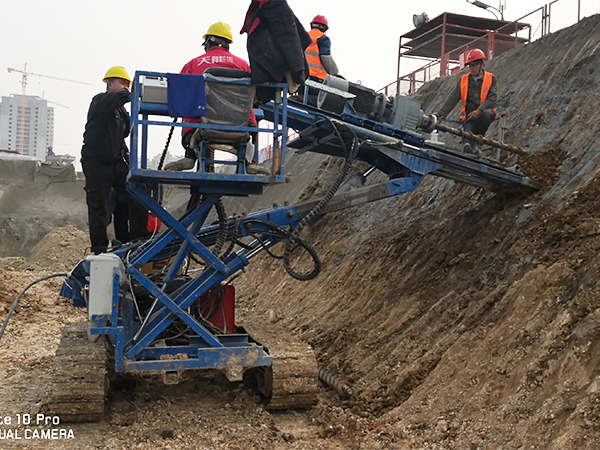 新龍鎮(zhèn)履帶式深基坑錨索鉆機